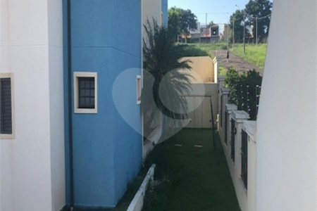 Apartamento no Condomínio Residencial Piet Mondrian.