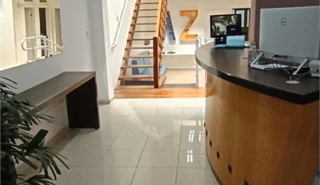 Casa comercial com 7 salas, 2 vagas no Paraiso