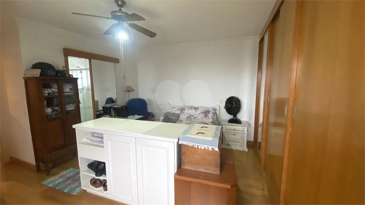 Apartamento à venda com 4 quartos, sendo 1 suíte, em Alto da Boa Vista, São Paulo, SP