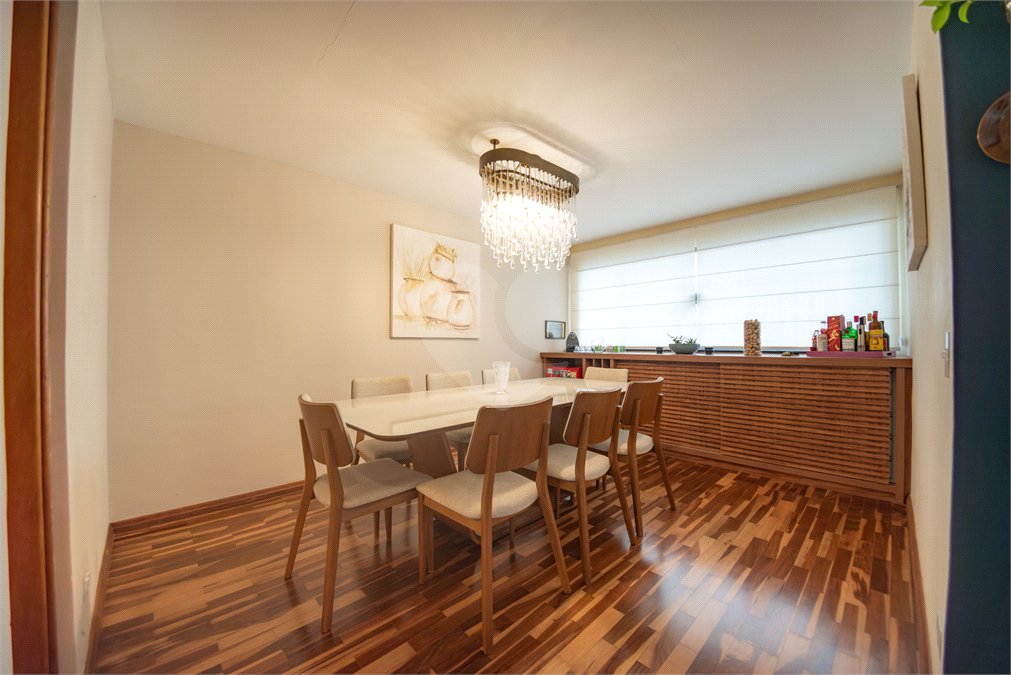 CASA REFORMADA NO PLANALTO - 270m