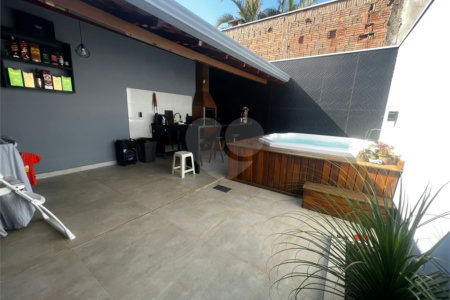 Casa térrea para venda no Condomínio fechado Moradas