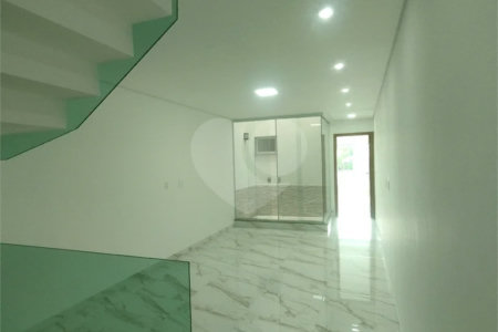 SOBRADO NOVO À VENDA NA PENHA, 3 QUARTOS (1 SUÍTE), GARAGEM, ÁREA GOURMET