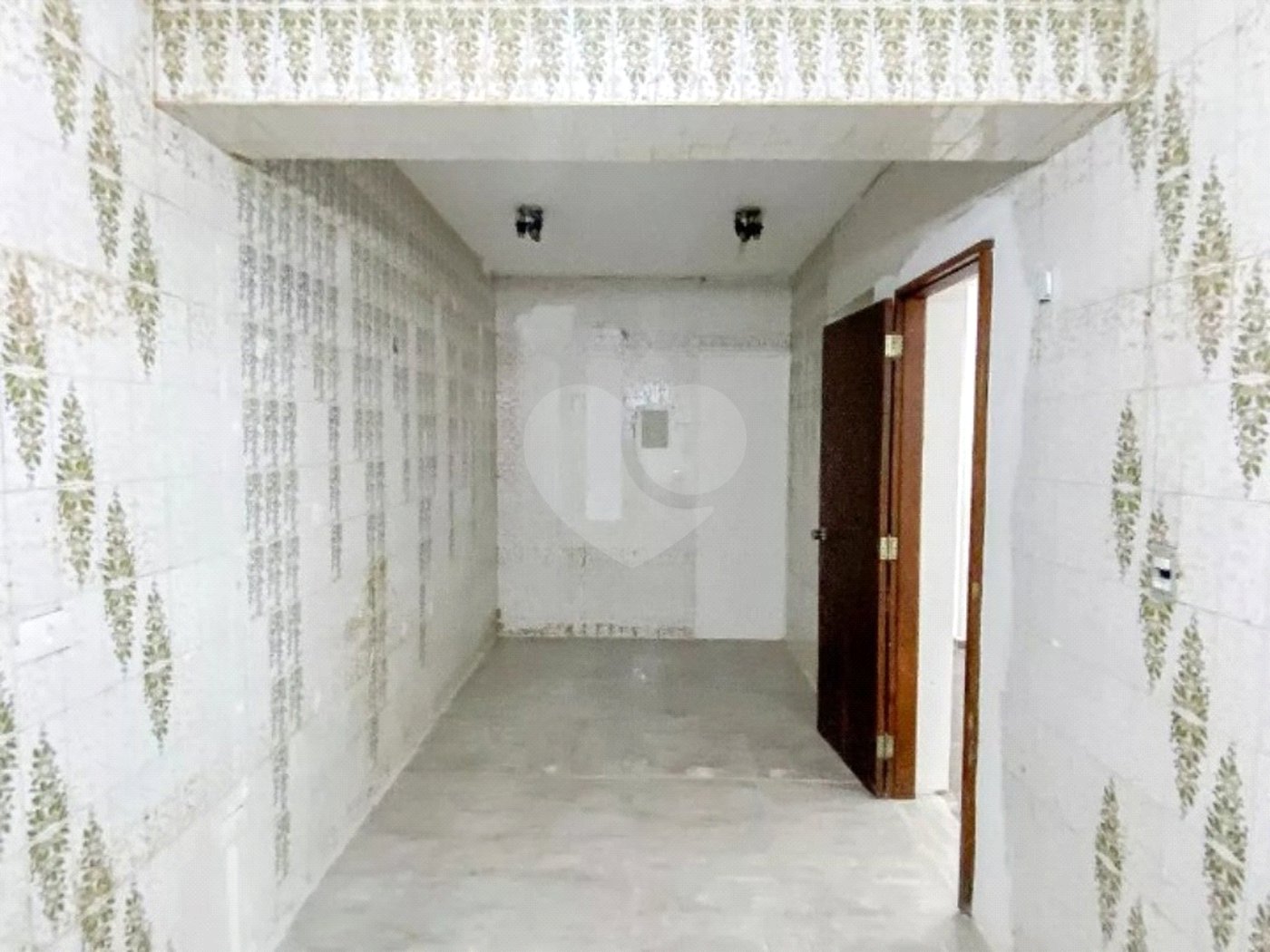 Sobrado com 400m² , 3 dormitórios , sendo 2 suítes , 3 vagas , à venda no centro de Santo André.