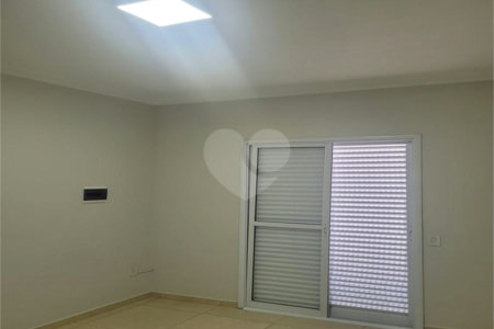 Indaiatuba - Sobrado para venda e Locação - Jardim Nely em Indaiatuba - R$ 425.000,00 - aceita parte em permuta - Bairro tranquilo com fácil acesso a rodovias, Shopping Polo Parque Mall - Assai, Polo shopping - Com duas suítes sendo uma com sacada, , lavabo. área de serviço , 2 vagas, portão ele