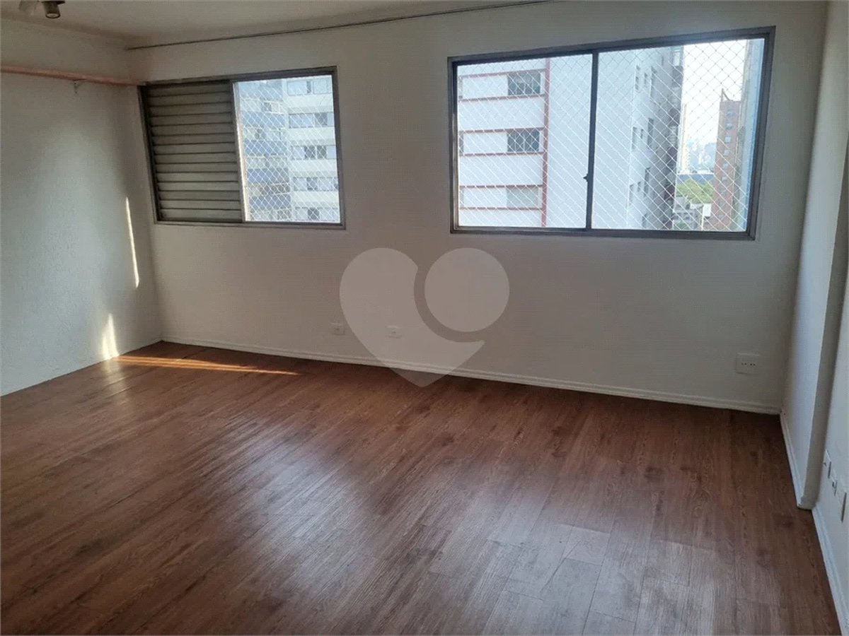 Apartamento 45m2 com 2 dormitórios e vaga no Jardins