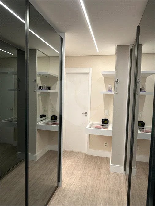 Apartamento de alto padrão com 108 m², 3 dormitórios, 1 suíte, varanda gourmet, planejados, lazer completo e próximo ao Metrô Alto do Ipiranga.