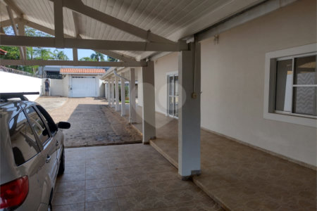 Indaiatuba- Recreio Internacional Viracopos - Terreno com 1000 ms - construido 200 ms - Sobrado com 3 dorms, 1 suite, Ar condicionado nos quartos e sala, cozinha com armários, cooktop, ampla varanda - Quiosque com churrasqueira e piscina , playground, garagem, deposito - R$ 1.500.000,00 - não ace
