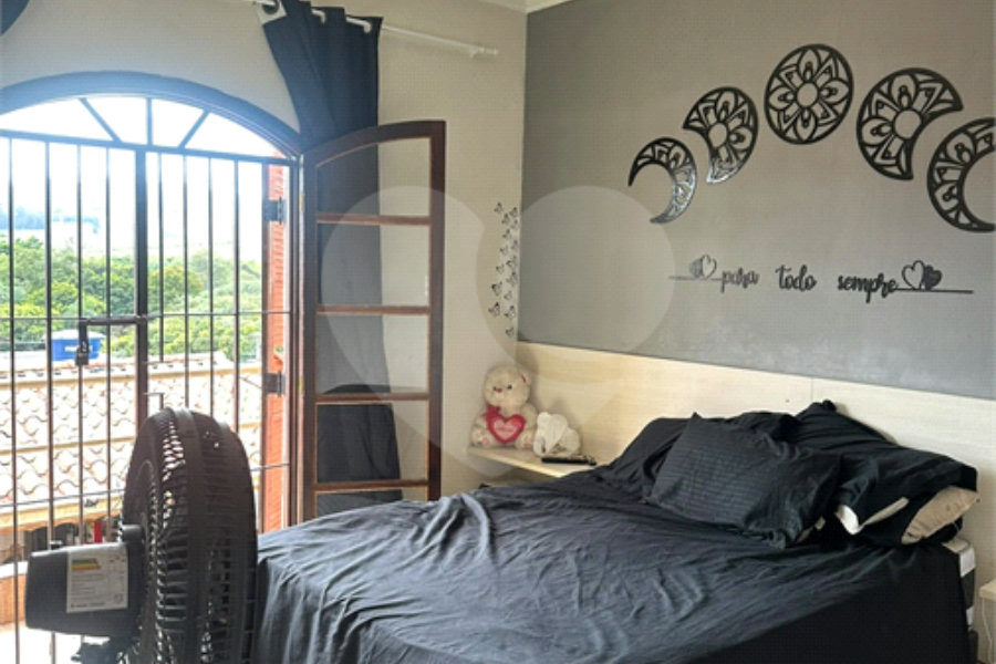 Sobrado com 4 Quartos à venda, 250m² - Jardim Líbano