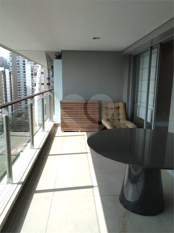 Apartamento para alugar com 1 suíte em Vila Nova Conceição, São Paulo, SP