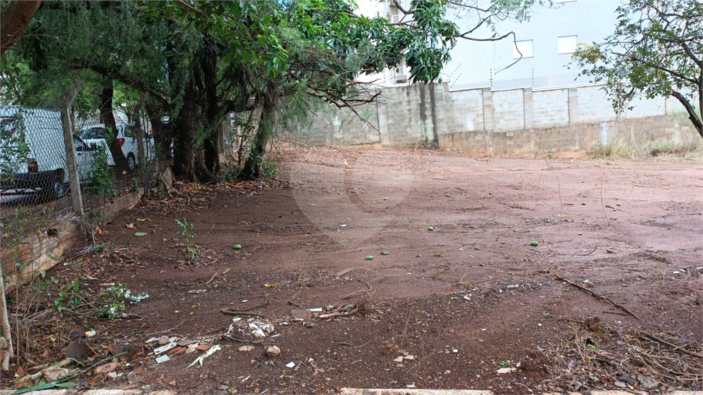 Terreno de 4600 m²
