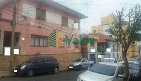 Casa à venda com 8 quartos, sendo 3 suítes, no Centro, São Carlos, SP