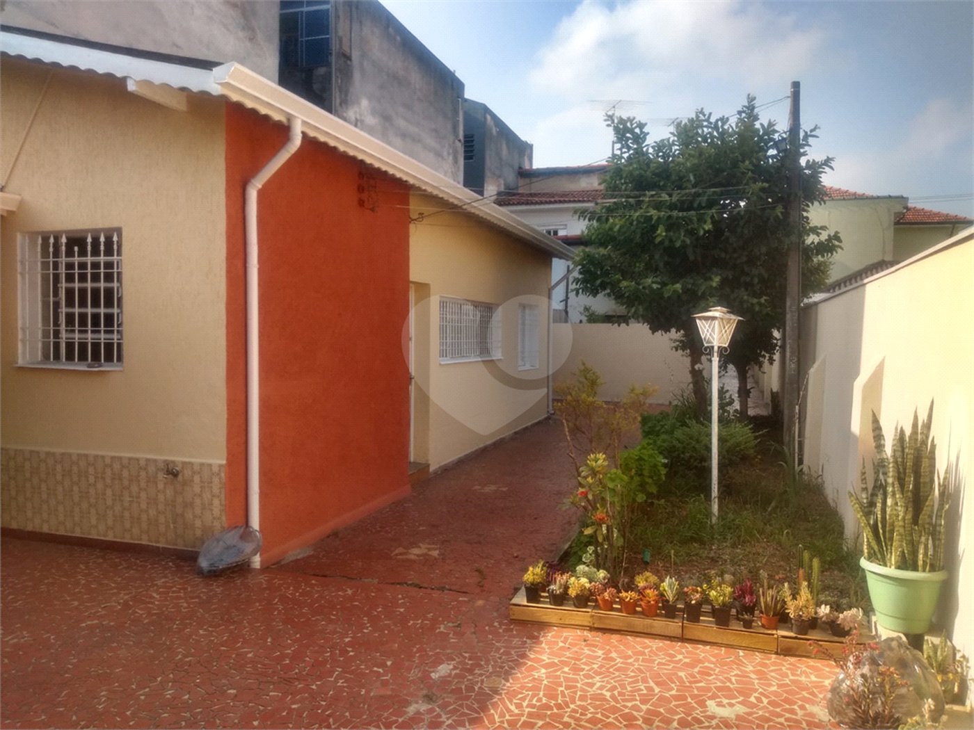 Casa á venda - Saúde!!
