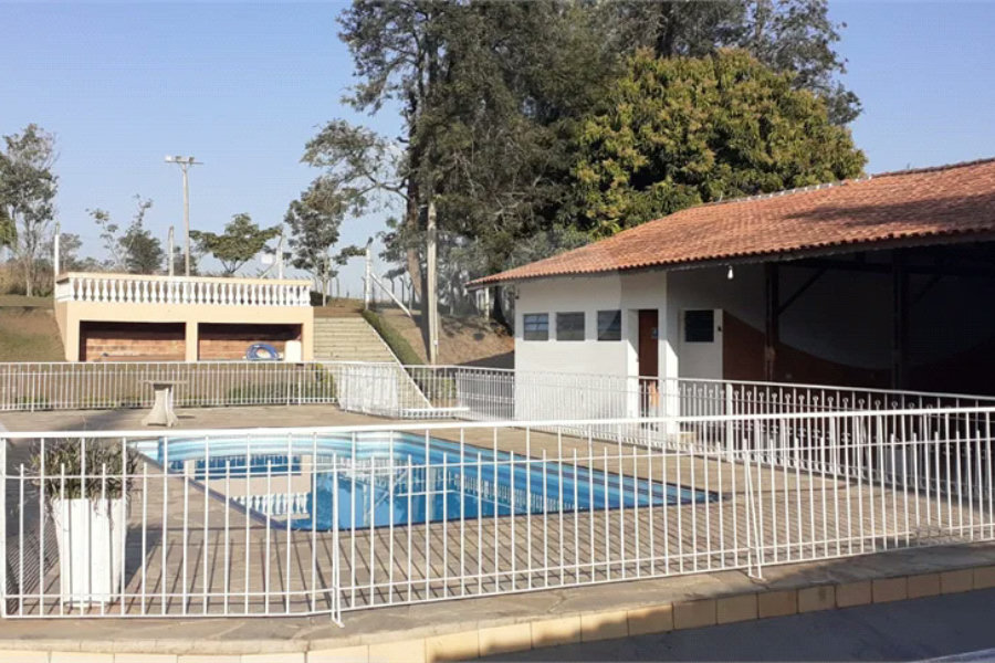Excelente chácara à venda em Artemis, com piscina, campo de futebol, barracão para festas