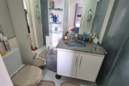 Apartamento à venda com 3 quartos, sendo 1 suíte,  em Jardim Marajoara, São Paulo, SP