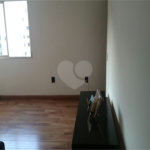 Apartamento 02 dormitórios à venda na Vila Mariana.