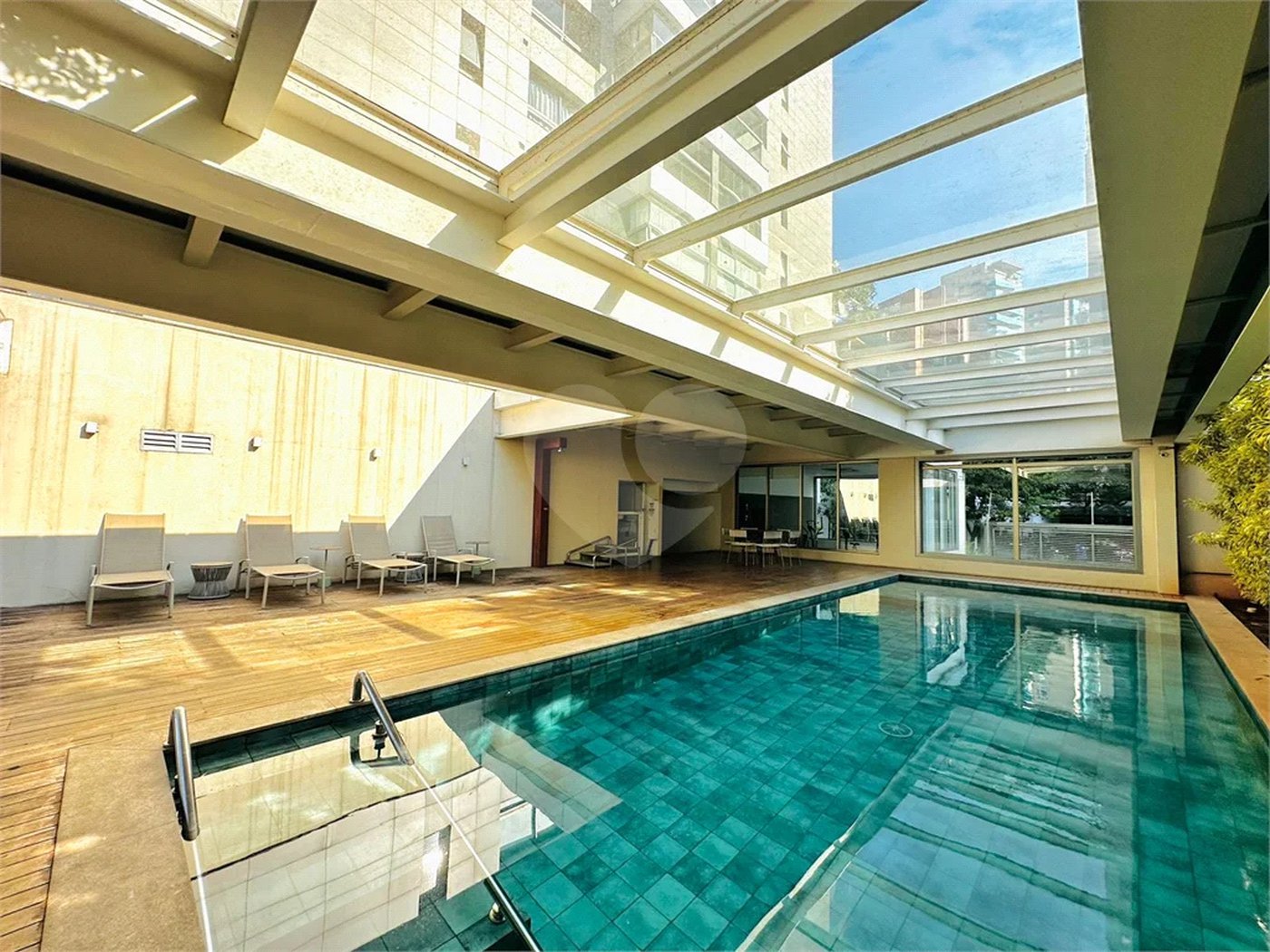 Linda Cobertura Duplex para venda no Jardim Paulista com 87,45 m² decorada!