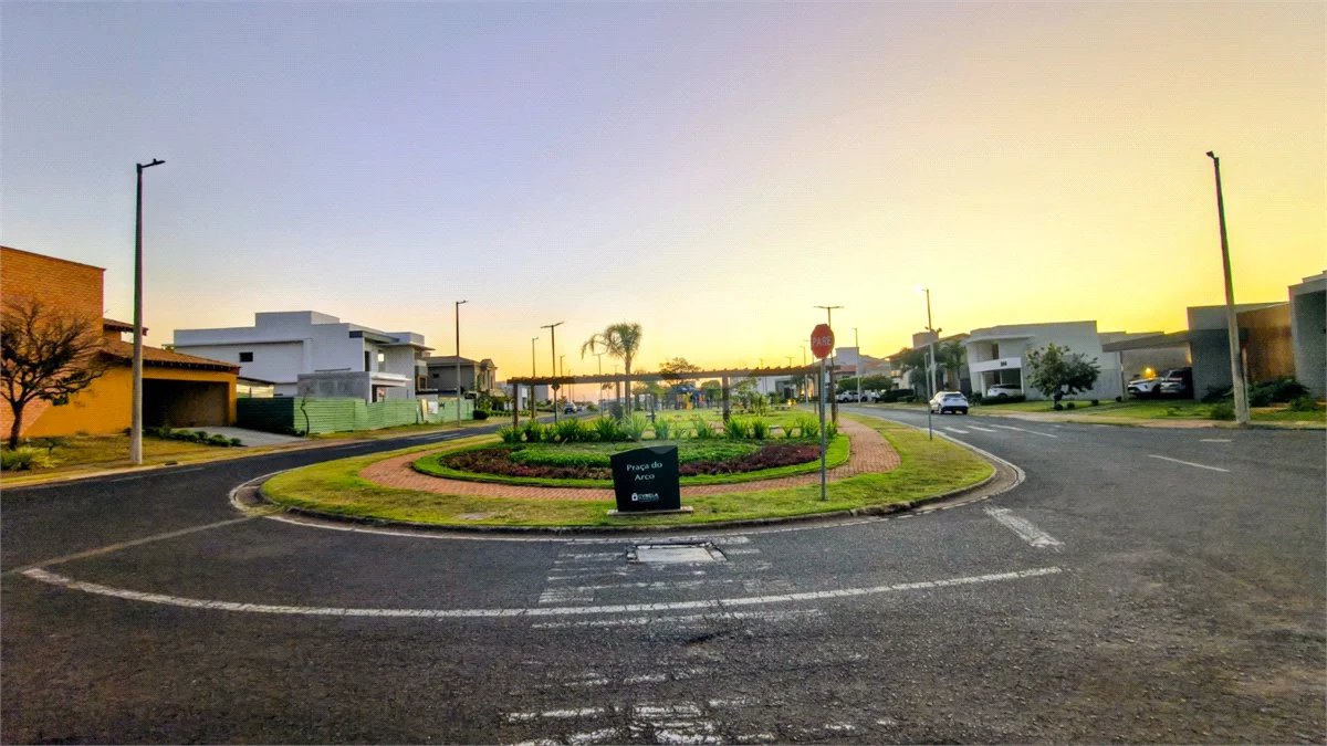 Terreno com ótima localização no Cyrela Landscape 439 Metros quadrados, próximo ao clube do condominio