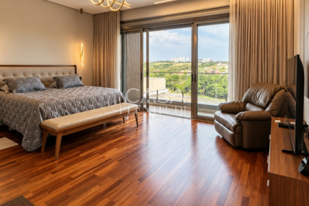 Casa nova no Saint Patrick com 926 m², 5 suítes, elevador e piscina aquecida, saúna em Sorocaba