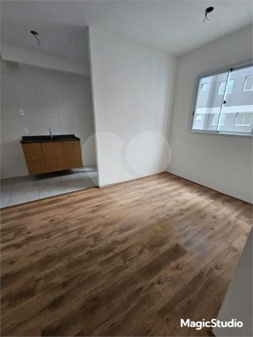 Apartamento com 38m², 2 dormitórios, à venda no Parque Bristol.