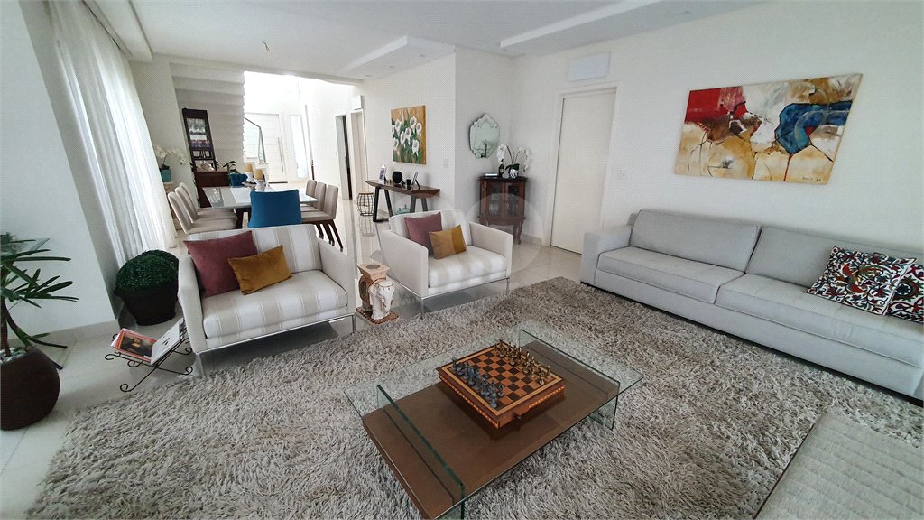CASA A VENDA NO URBANOVA COM 390M², 5 DORMITORIOS, 6 BANHEIROS, PISCINA, 3 VAGAS, Sjc