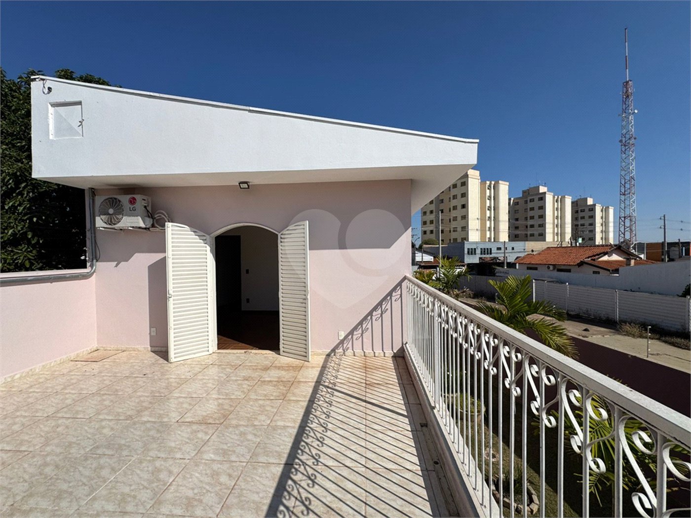 Imóvel comercial á venda, com 766m2 de terreno, em São Carlos-SP