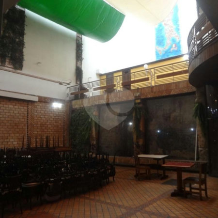 Casa comercial à venda na Rua Treze de Maio