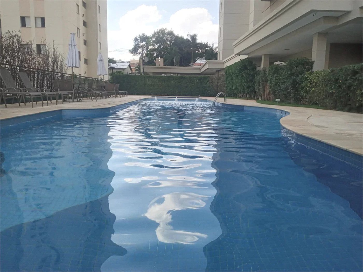 Apartamento 3 dormitórios, região do Campo Belo. Condomínio com laser completo.