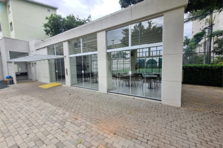 Apartamento 3 suítes, varanda gourmet, 3 vagas em Condomínio Clube na Mooca