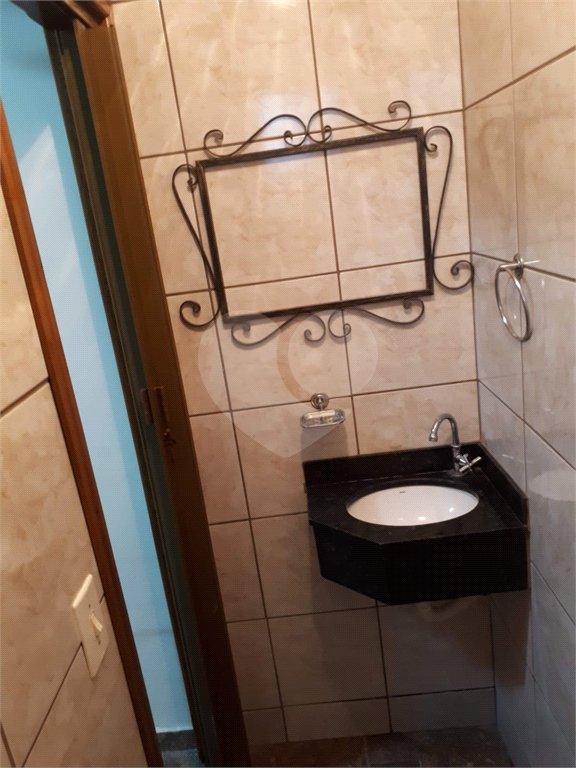 Casa térrea no Jardim Hikari para venda.