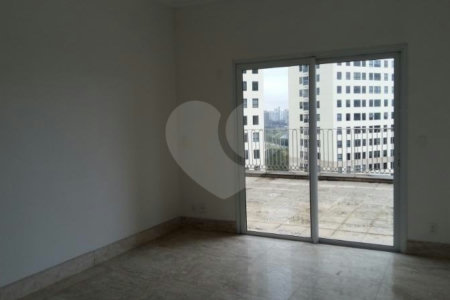 Apartamento à venda com 4 suítes em Panamby, São Paulo, SP