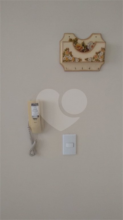Apartamento no Condomínio Monte Azul.