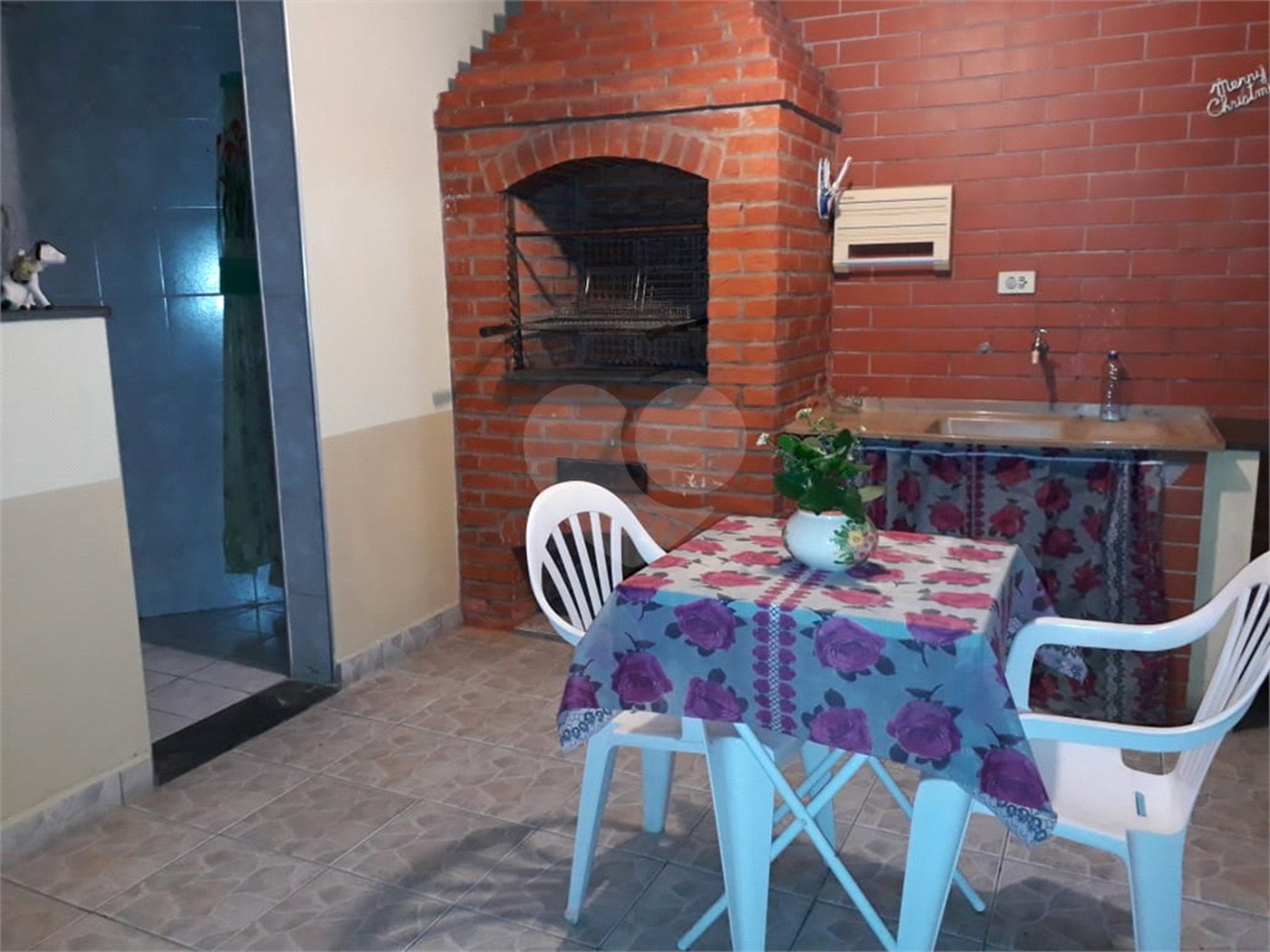 Casa à venda com 3 quartos, sendo 1 suíte, em Interlagos, São Paulo, SP