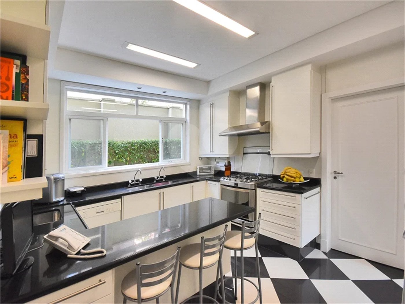 Casa impecável em terreno de 546m2