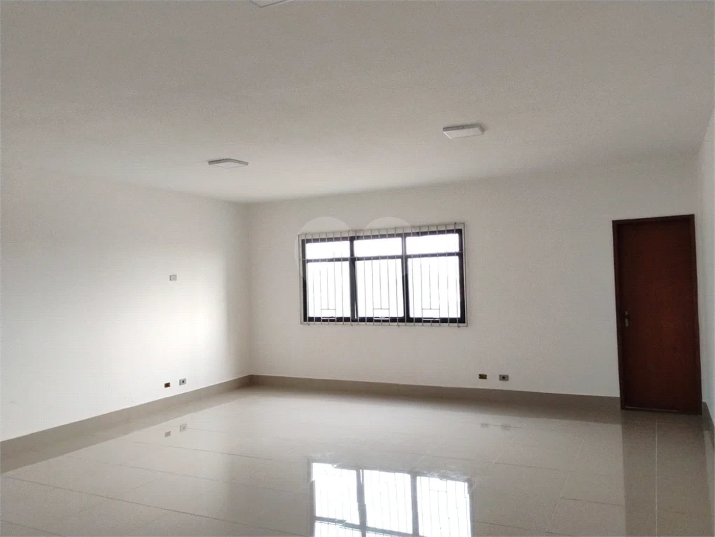 Ótima sala comercial para locação na Vila Santa Catarina