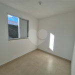 Indaiatuba - Sp - Vila Vic Florença - R$ 290.000,00 - Apartamento de 48m²,, no andar de cima, dois quartos, um banheiro, cozinha e sala, uma vaga de garagem. Condomínio fechado. Apartamento está do jeito que foi entregue . Area de lazer no condominio - Área do condomínio: Churrasqueira