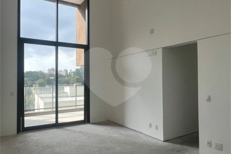 Charme, conforto e vista livre na Vila Clementino – 98 m² com pé-direito duplo!