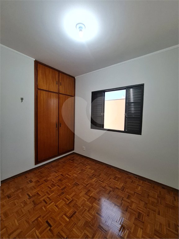Apartamento à venda de 2 dormitórios no Edifício São José, Araraquara