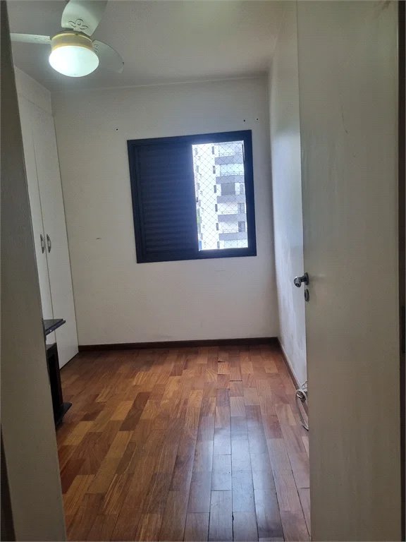 Apartamento à venda com 3 quartos, sendo 1 suíte, em Jardim Londrina, São Paulo, SP
