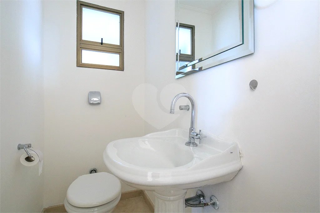 Apartamento locação Alto da Boa Vista próximo Jardim Marajoara.