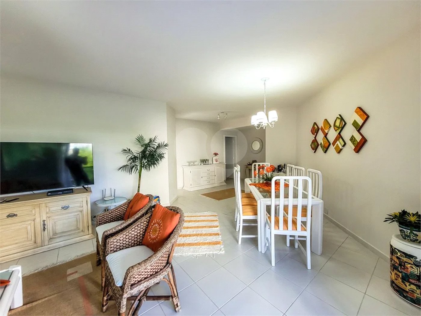 Apartamento à venda com 5 quartos, sendo 3 suítes,  em Riviera de São Lourenço, Bertioga, SP