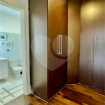 Belíssima casa à venda com 700 m² no Condomínio Tamboré, em Alphaville!!!