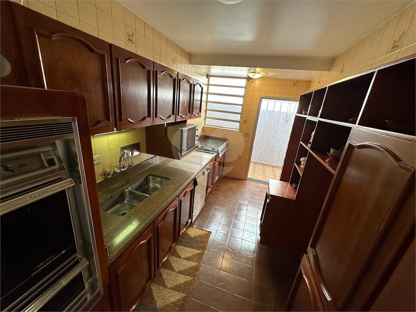 Casa à Venda no Bosque da Saúde com 271m², 3 Dormitórios, 1 Suíte e 4 Vagas