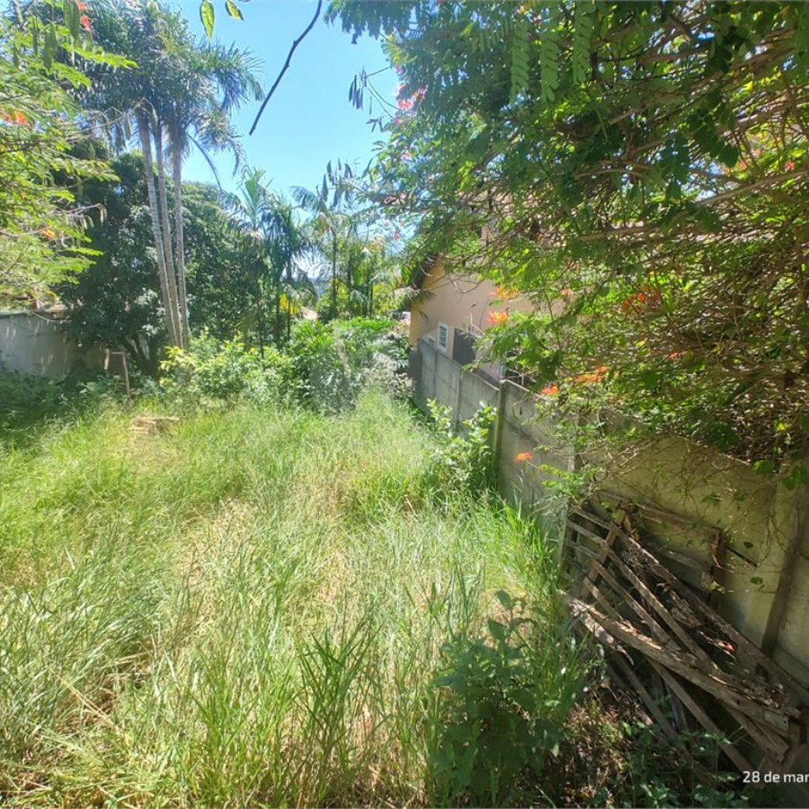 Terreno em Atibaia com 390 m² bairro Jardim dos Pinheiros e pronto para construir