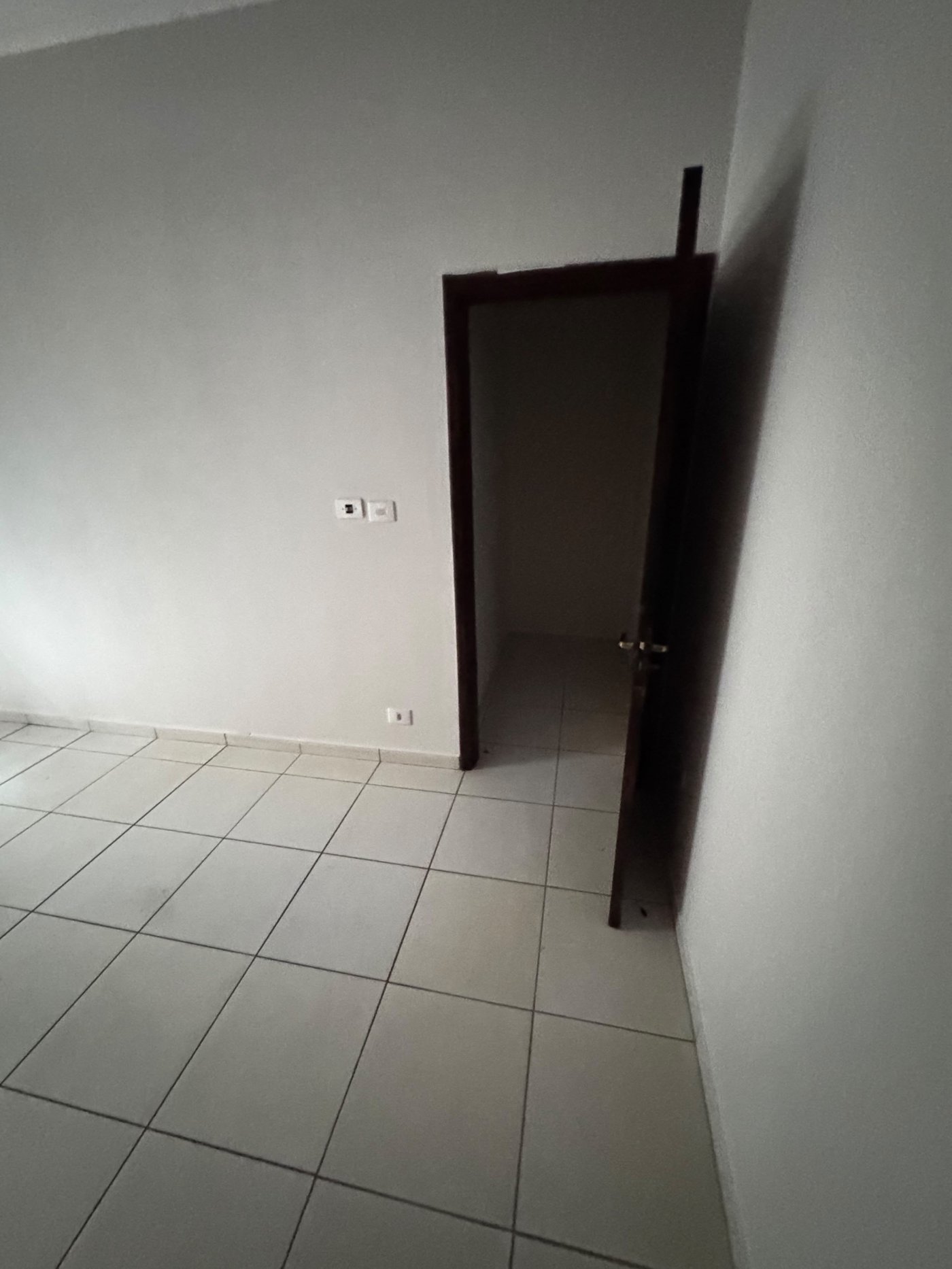 Casa para alugar com 3 quartos, sendo 1 suíte,  em Santos Dumont, Três Lagoas, MS