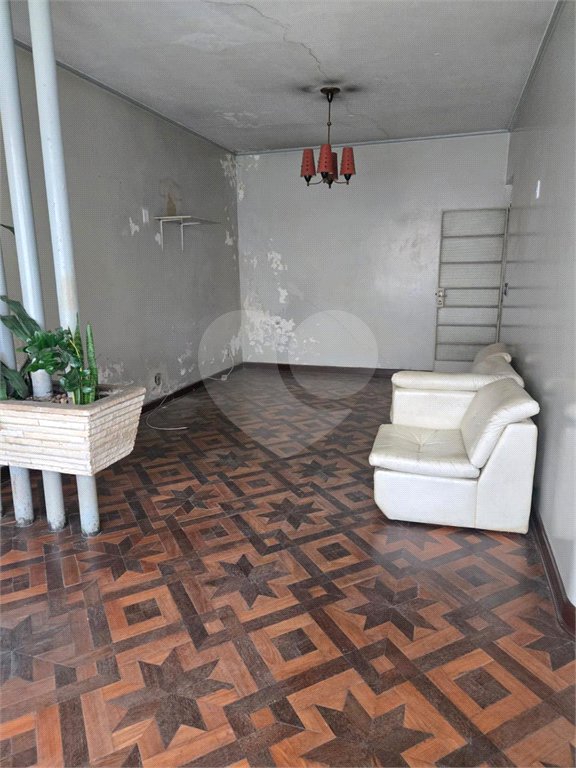 Casa com 244m² , 2 dormitórios , 3 vagas , à venda no Bosque da Saúde.