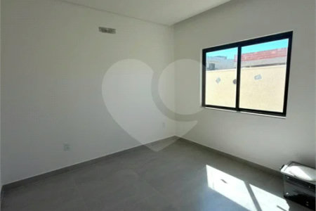 Casa à Venda no Ogiva em Cabo Frio com 4 Quartos em Condomínio Fechado