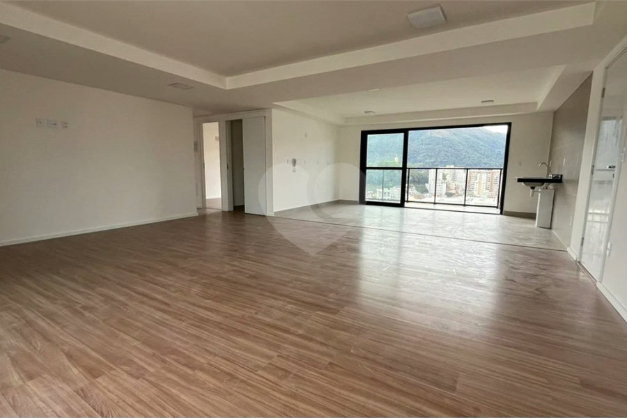 Apartamento à venda com 3 quartos, sendo 3 suítes, no Centro, Poços de Caldas - MG