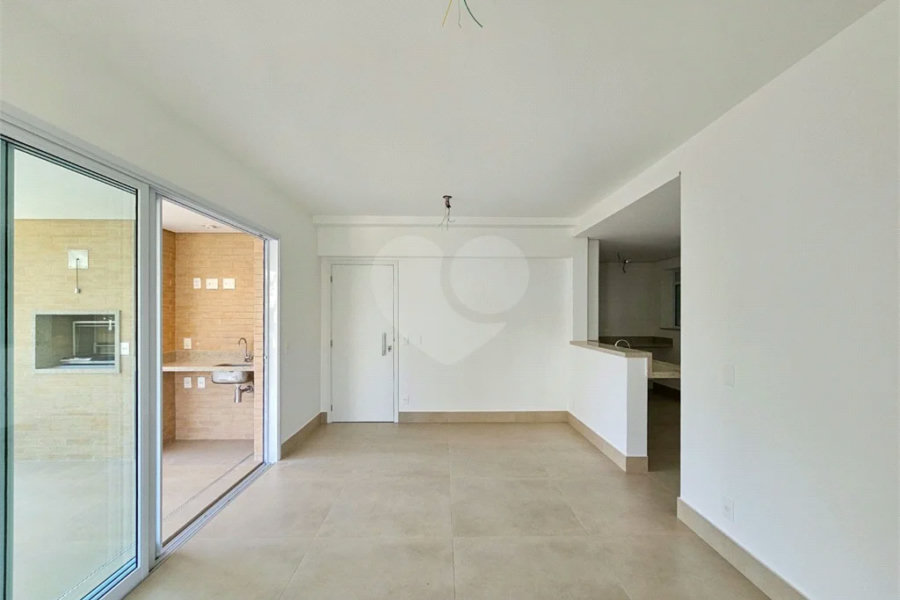 Apartamento à venda com 3 quartos, sendo 1 suíte, em Riviera de São Lourenço, Bertioga, SP
