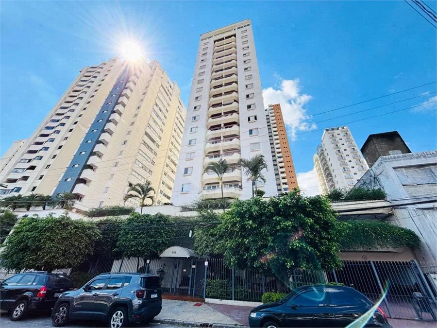 Apto reformado, 2 dormitórios na Pompéia
