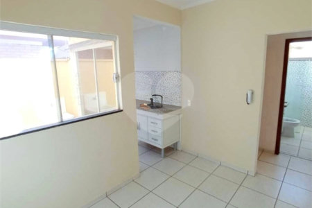 Investimento Certeiro na Gleba 1: Apartamento 1 DormItório, Quintal e Localização que Aluga Fácil